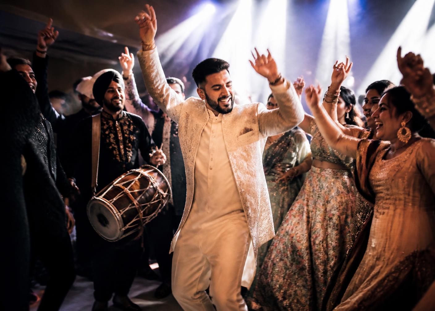 1,000 guests — Corporate & Cultural